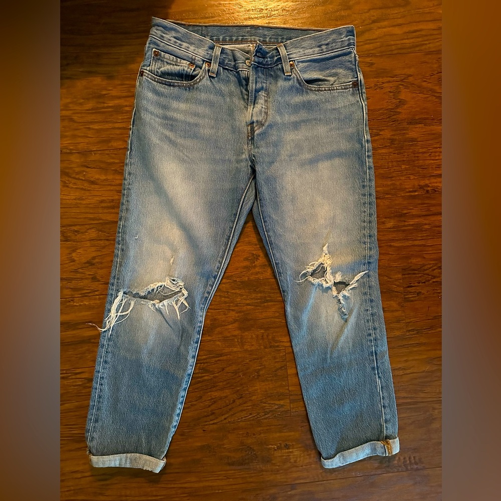 Levi’s 501 cut Distressed Boyfriend cropped jeans, Sz: 26